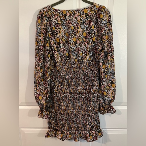 NWOT SHEIN Size 4 Black Floral Long Sleeve Dress- Small - Picture 4 of 5
